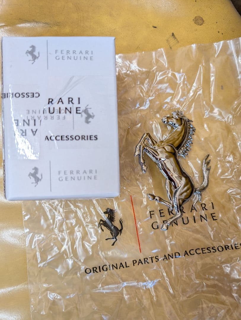 キャバリーノランパンテ　フェラーリ　エンブレム