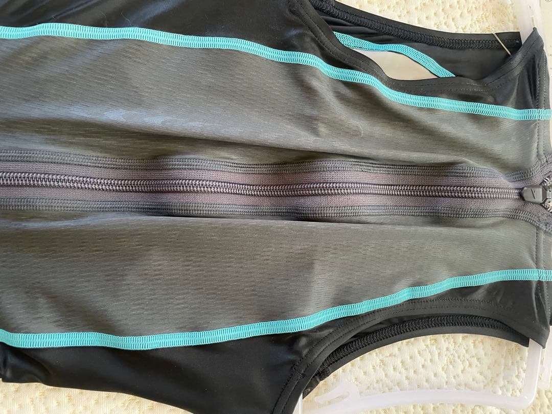 S*様 speedo スポーツ用水着 グレー ブラック