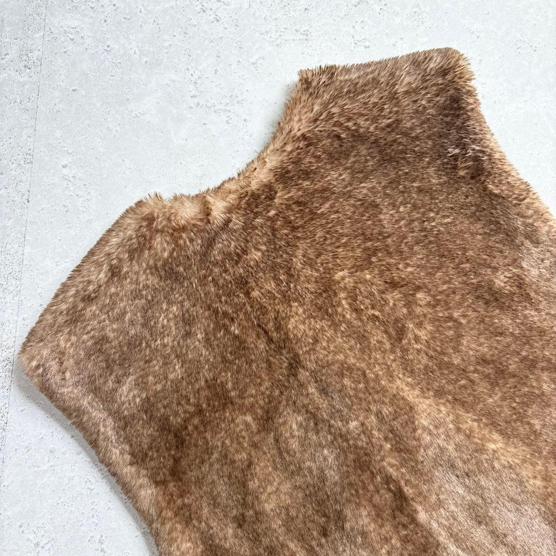 美品　ミズイロインド イミテーション ファー ベスト　ジレ