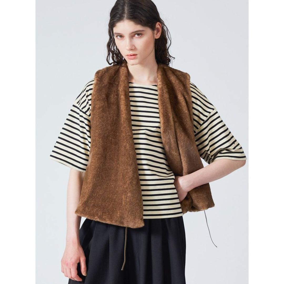 美品　ミズイロインド イミテーション ファー ベスト　ジレ