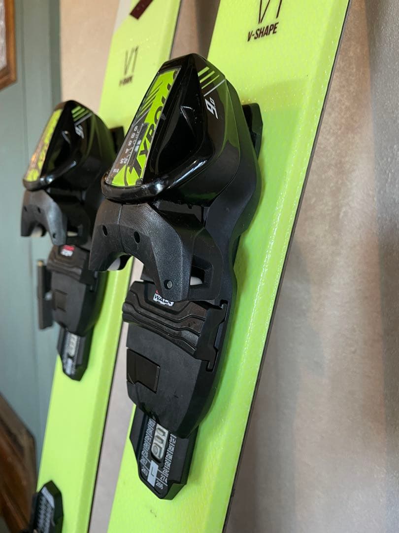 HEAD V-SHAPE V1 130cm スキー板＋ビンディング