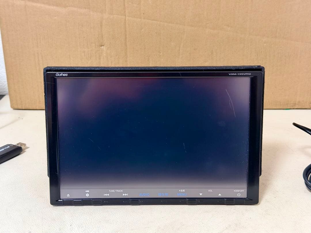 Gathers VXM-135VFNi 9インチカーナビ ))