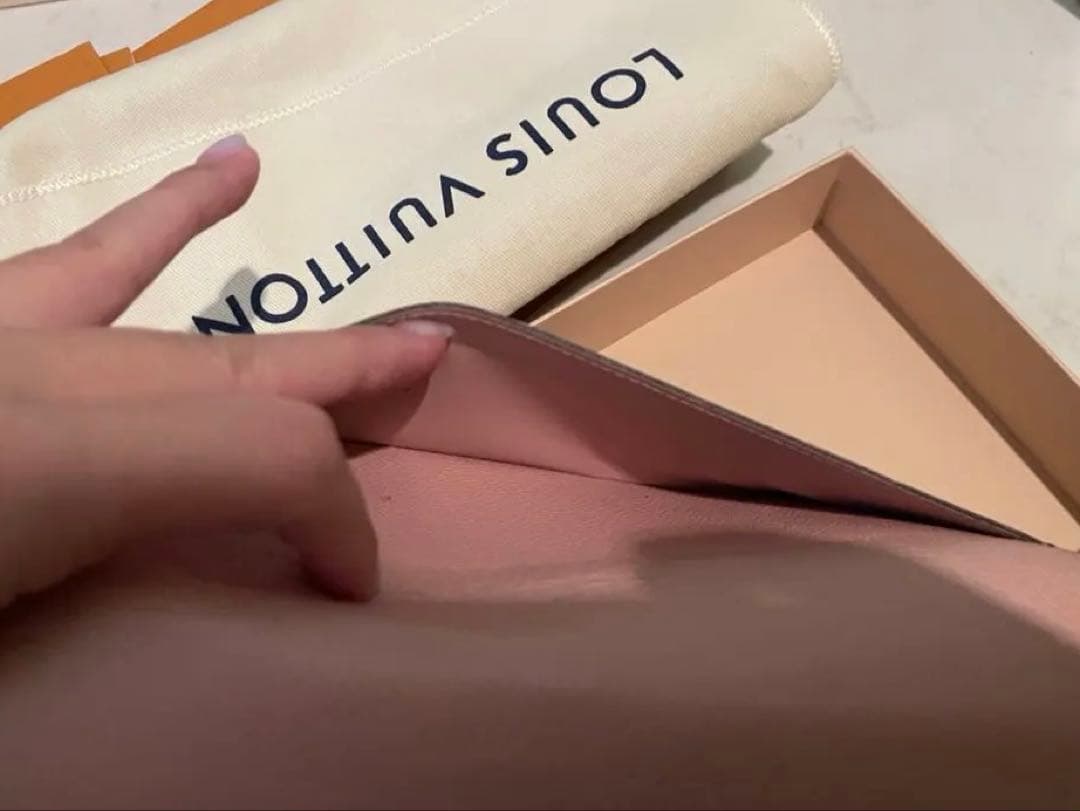 ルイヴィトン　ポルトフォイユ サラ モノグラム アンプラント 長財布 ピンク