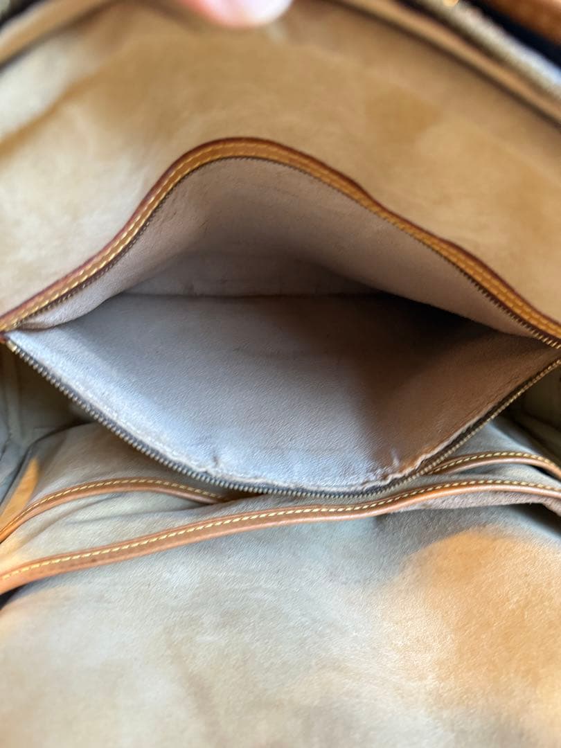 ルイ・ヴィトン　ビジネスバッグ