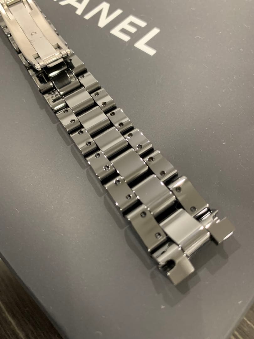 CHANEL純正セラミックベルトJ12 38ミリサイズ　腕周り20センチ調整済み