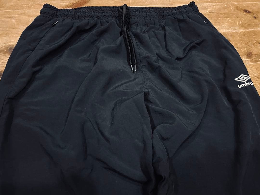 パンツ 古着 90s UMBRO アンブロ XL ナイロン 黒 フリース 美品