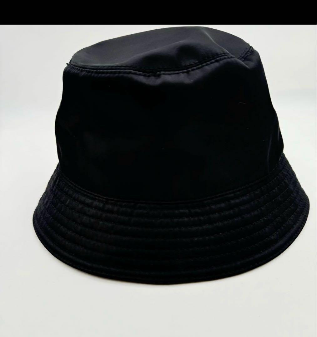 極美品✨PRADA バケットハット　ブラック　ナイロン　三角ロゴプレート