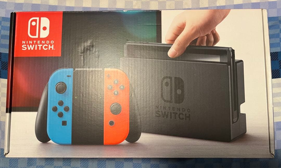 Nintendo Switch 本体 / joy-conストラップのみ欠品