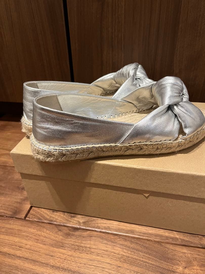 削除前　週末セール　美品　miu miu シルバー エスパドリーユ