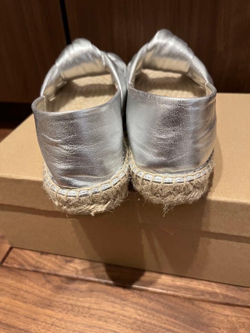 削除前　週末セール　美品　miu miu シルバー エスパドリーユ