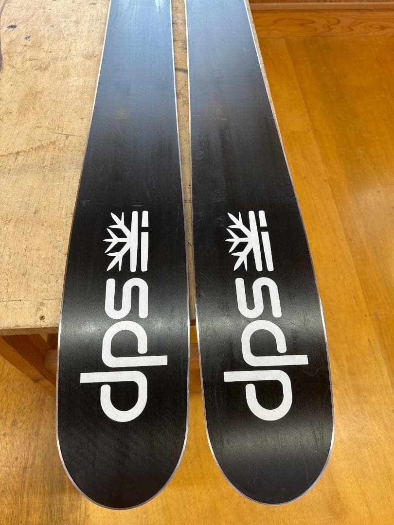 A*o様 DPS KOALA 179センチ　滑走日数4日　板のみ