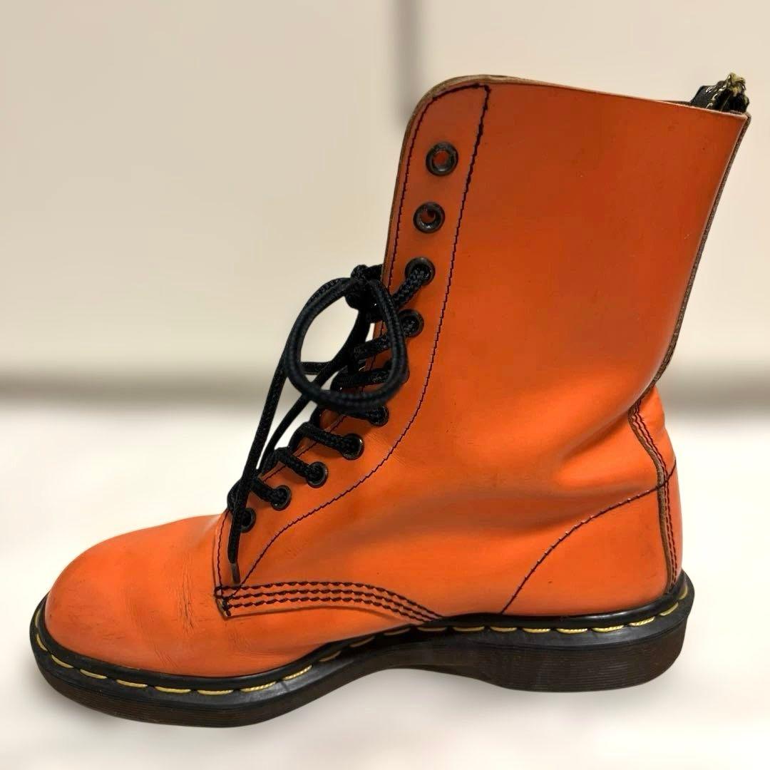 Dr. Martens Air Wair ブーツ　オレンジ　イングランド製