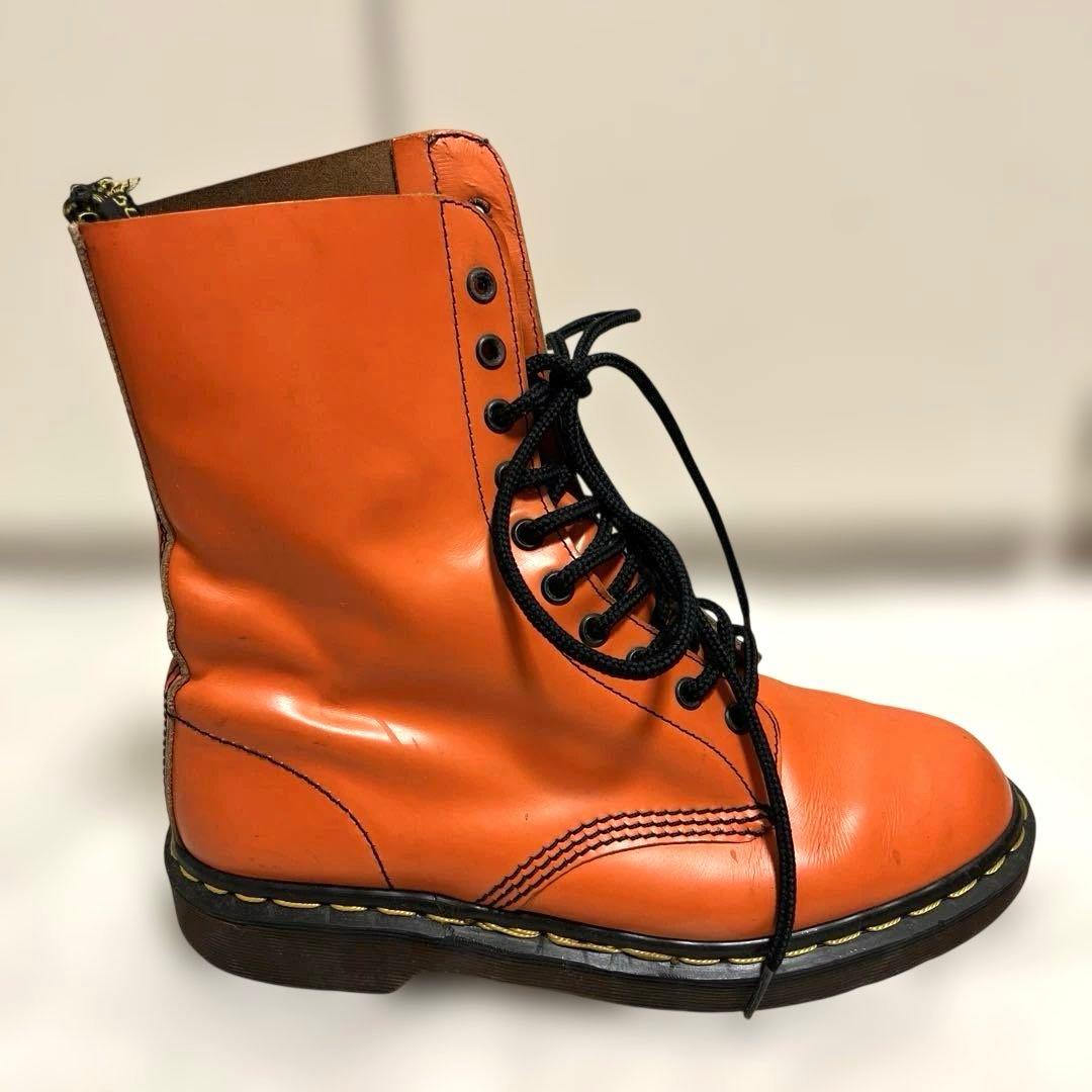 Dr. Martens Air Wair ブーツ　オレンジ　イングランド製