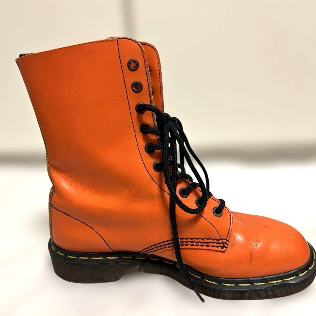 Dr. Martens Air Wair ブーツ　オレンジ　イングランド製