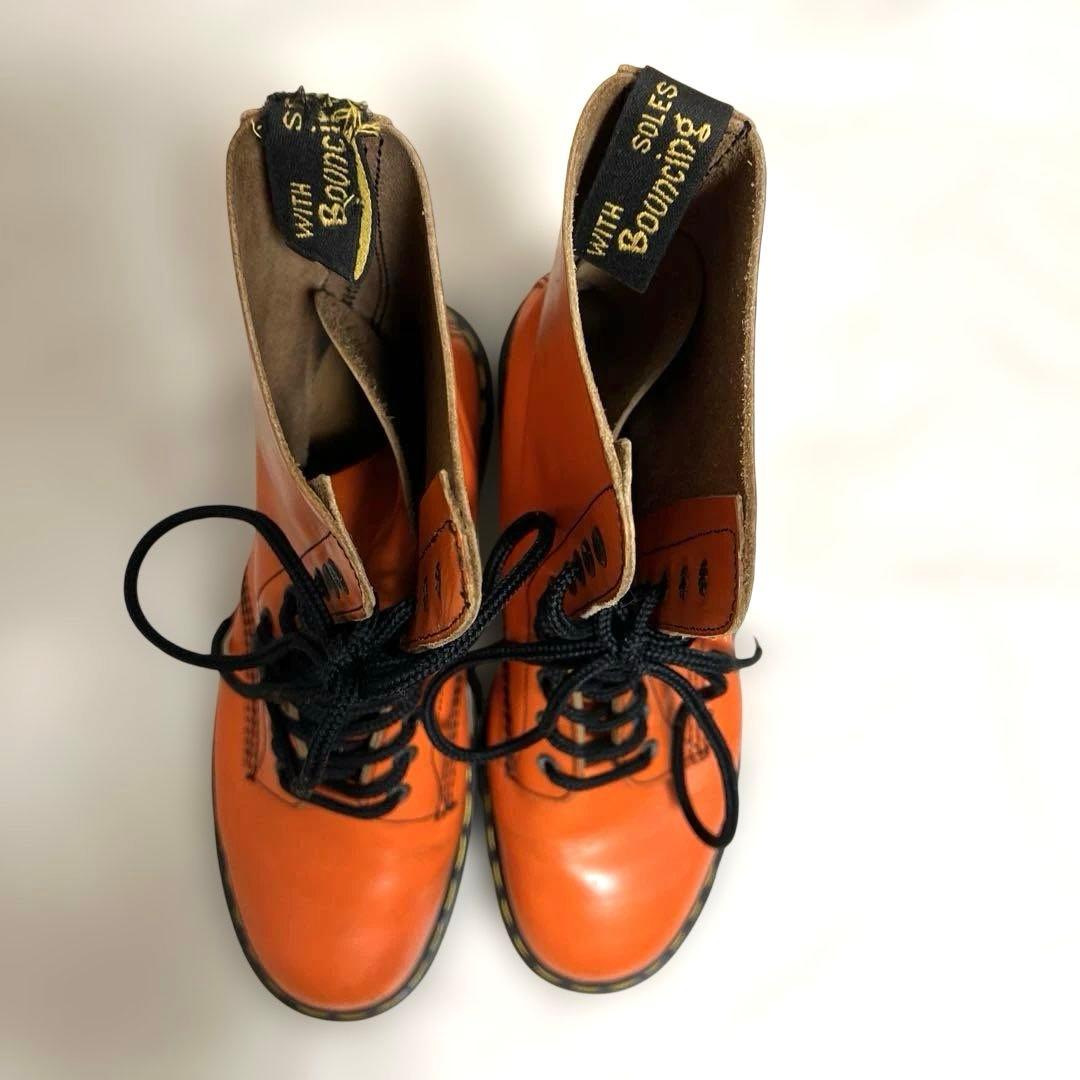 Dr. Martens Air Wair ブーツ　オレンジ　イングランド製
