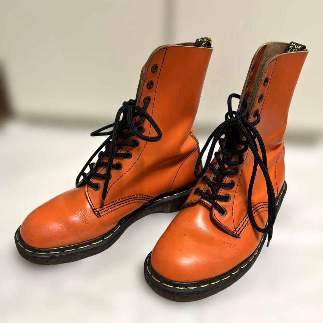 Dr. Martens Air Wair ブーツ　オレンジ　イングランド製