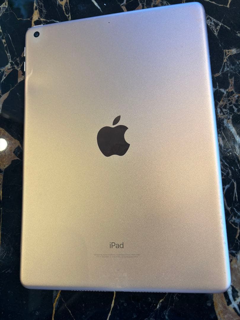 Apple iPad 第６世代　ピンク