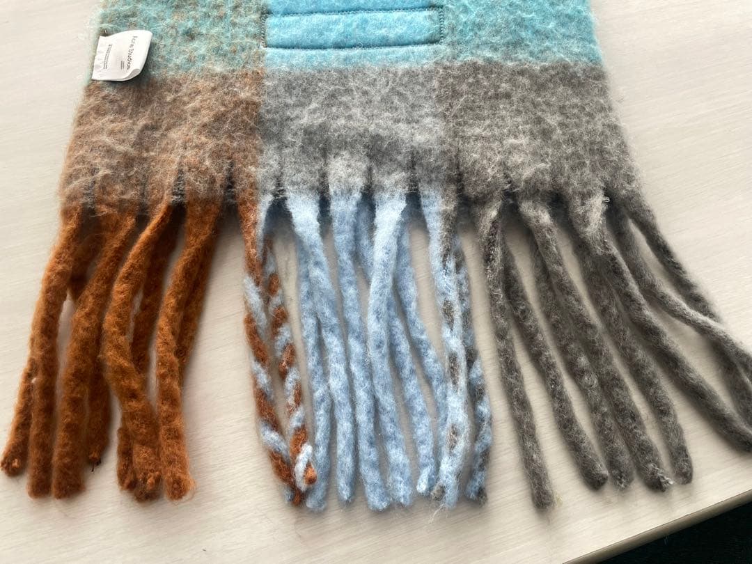 KAAcne Studios チェック柄スカーフ