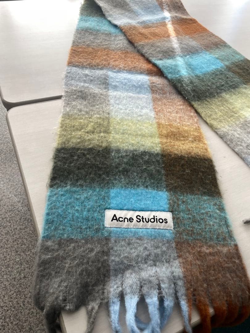 KAAcne Studios チェック柄スカーフ