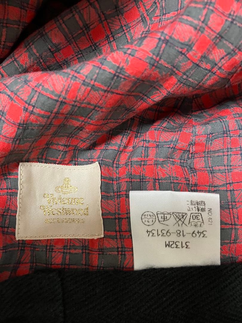 Vivienne Westwood ヴィヴィアンロゴ刺繍ポケット付キャスケット