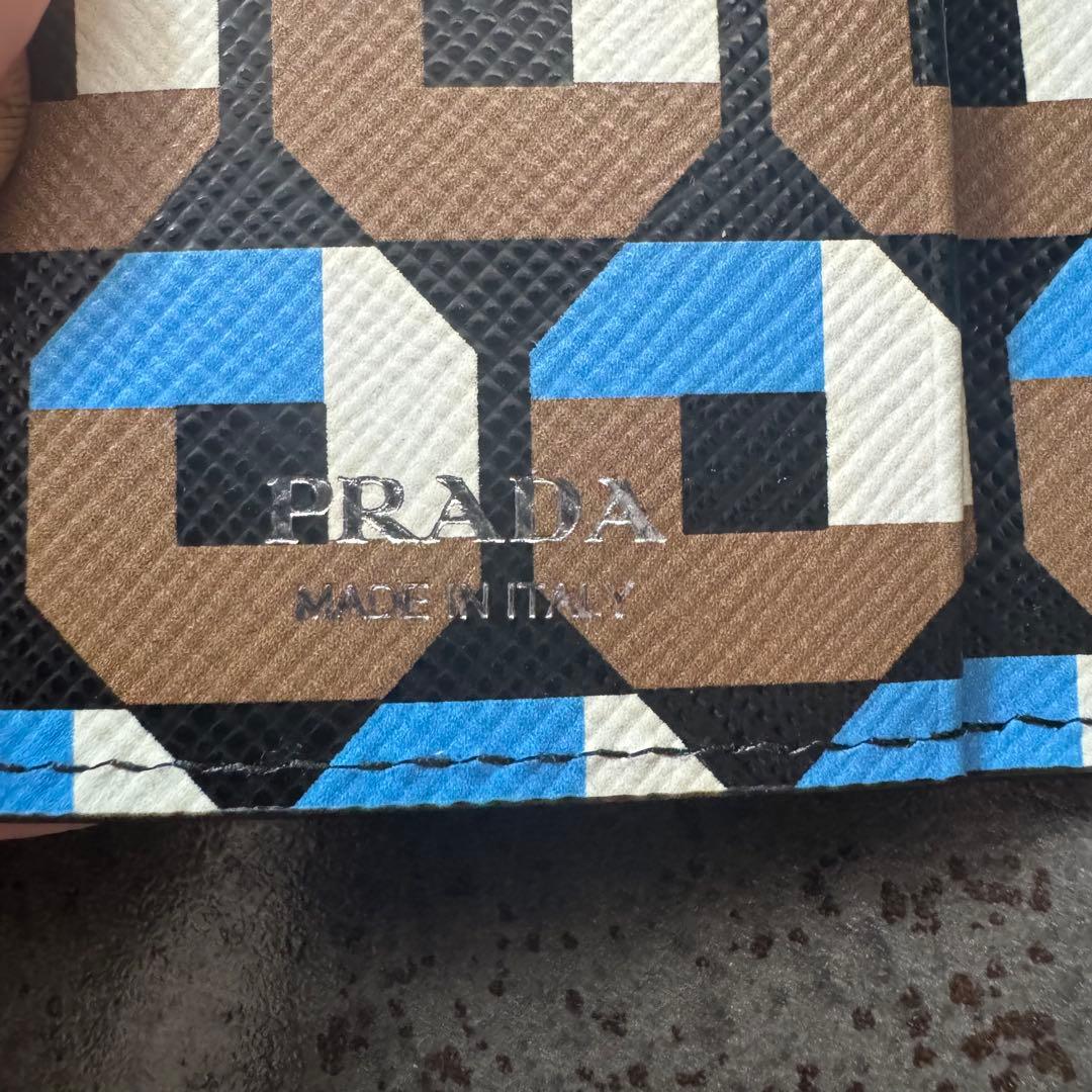 【新品未使用】PRADA非売品サフィアーノトライアングルキーケース