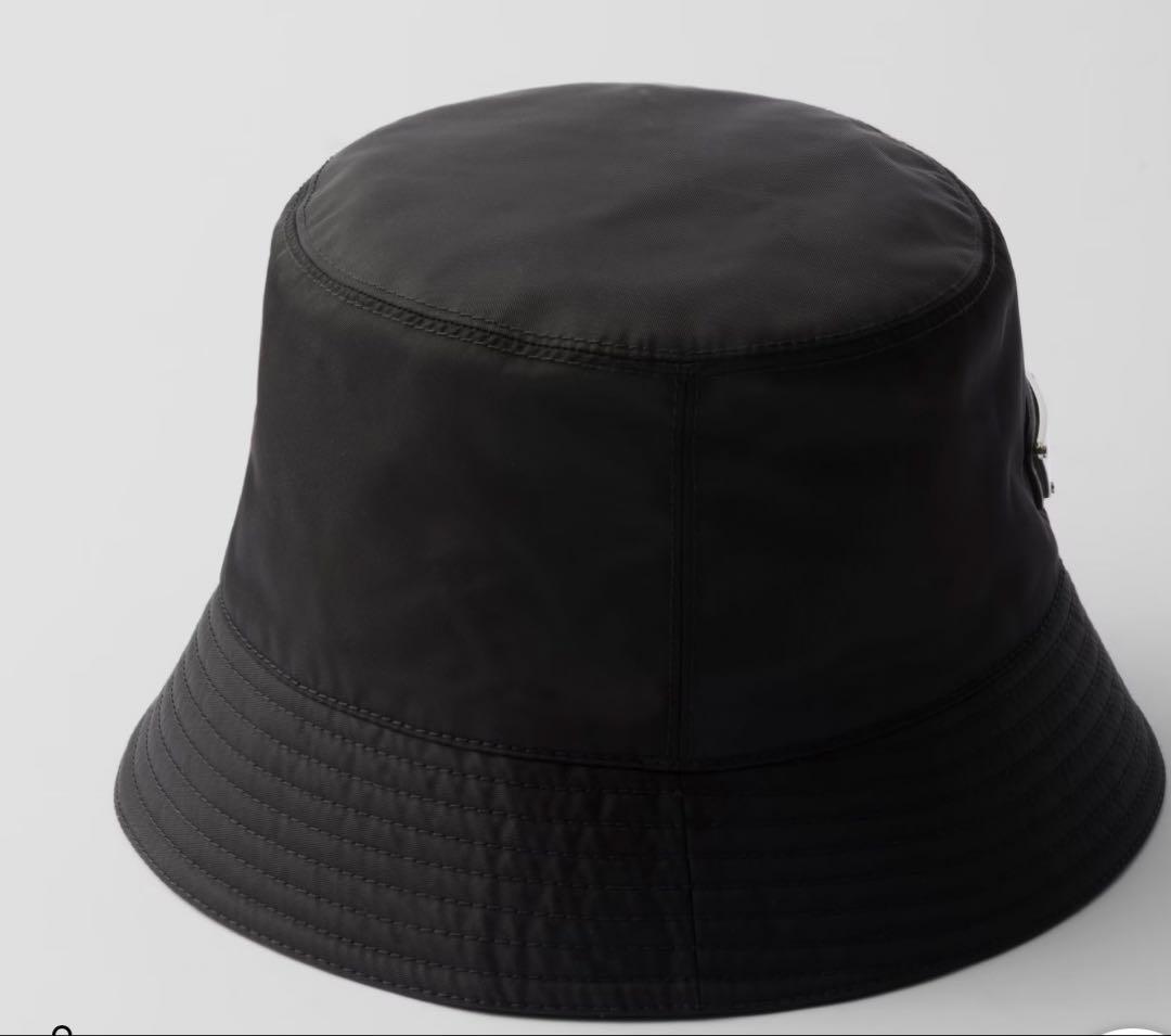 PRADA バケットハット プレートロゴ