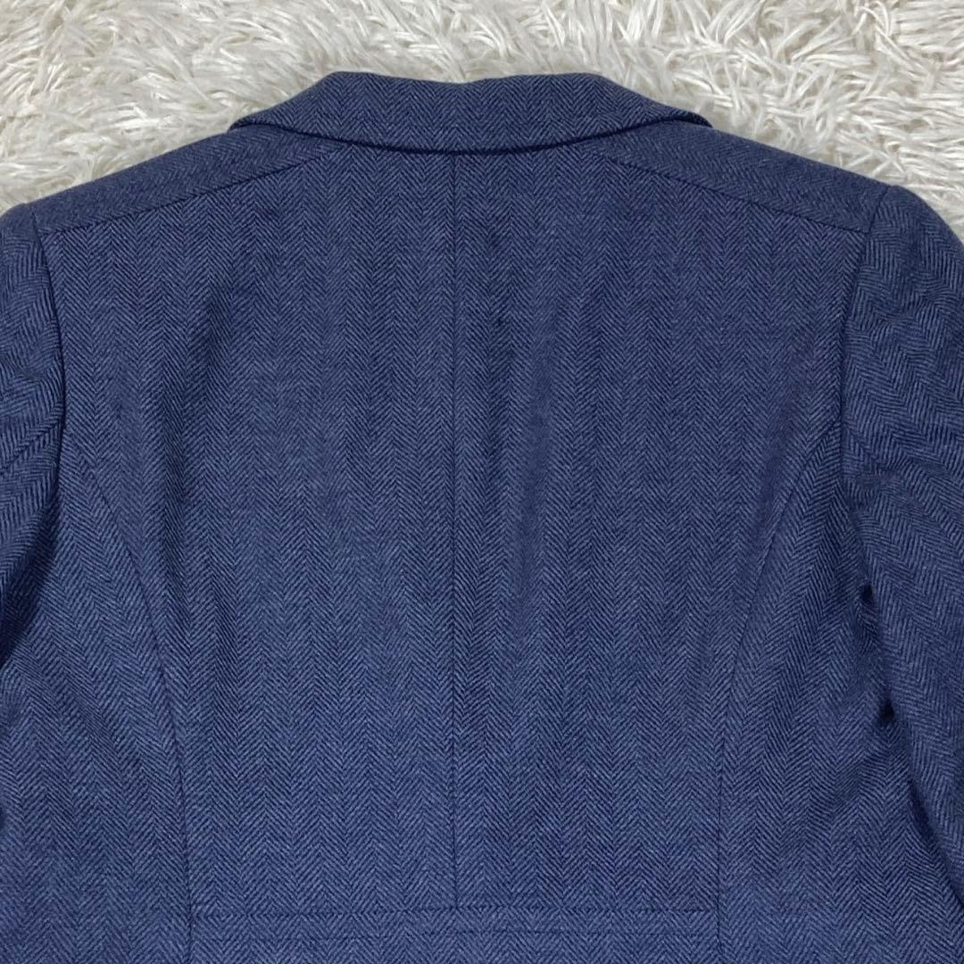 アクアスキュータム　ネイビー　ヘリンボーン　くるみボタン　サイズ8(M)