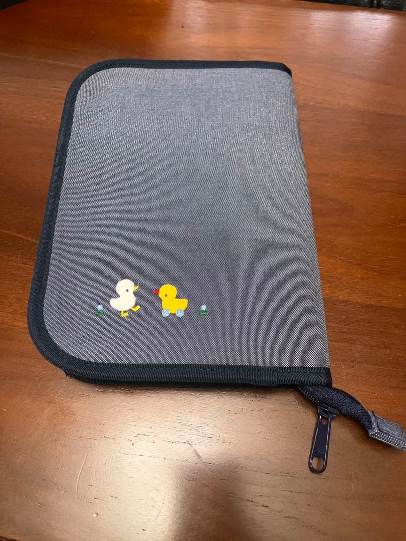 【新品】※お値下げ中ですfamiliar 母子手帳ケース