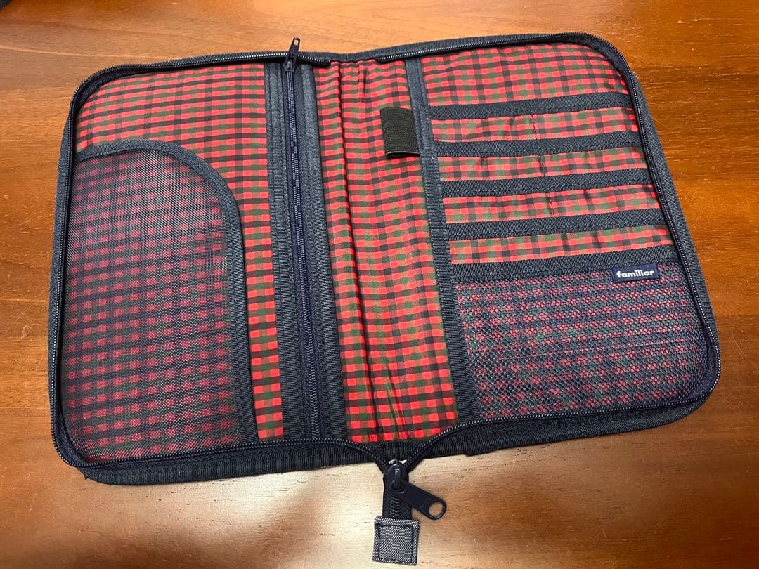 【新品】※お値下げ中ですfamiliar 母子手帳ケース