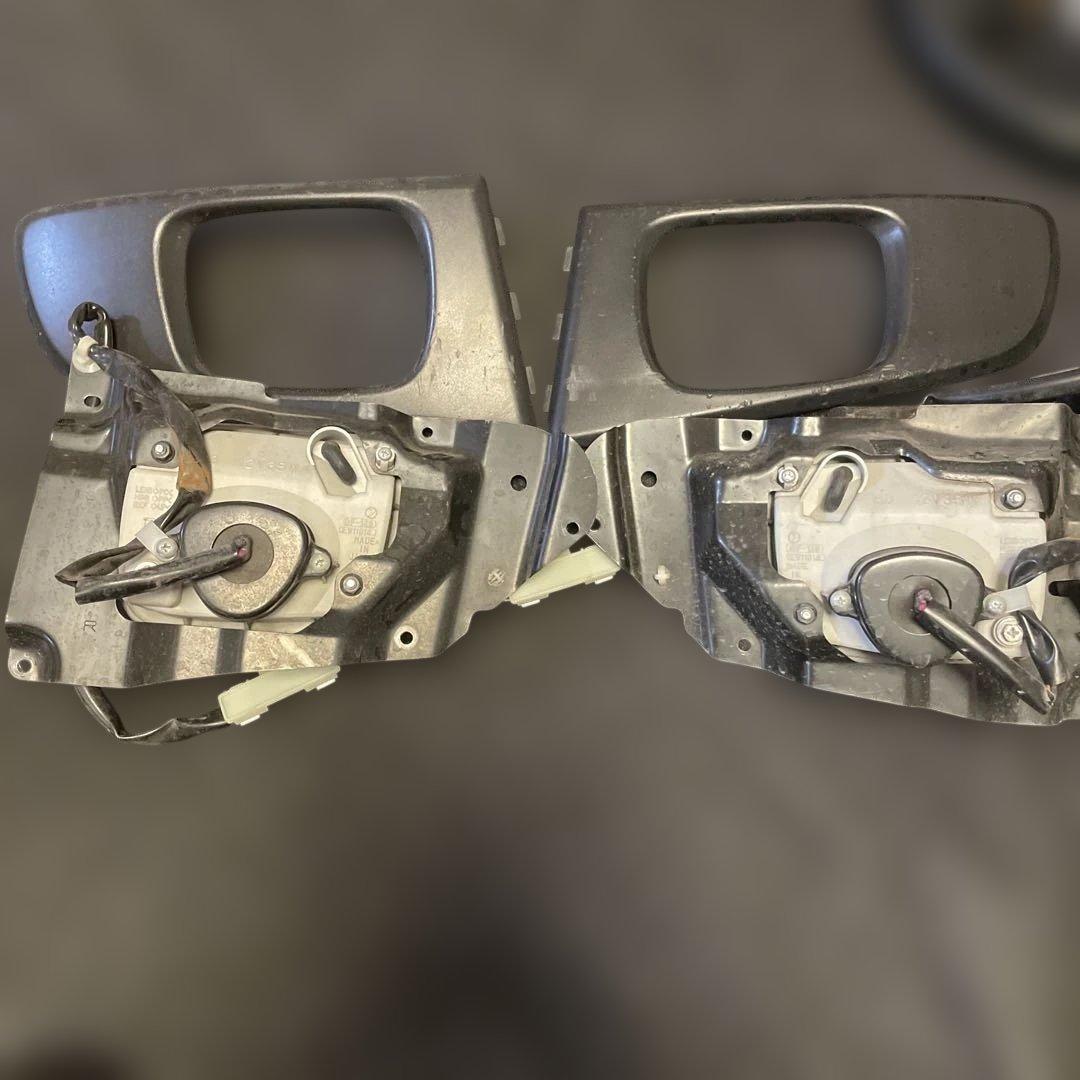 スバルサンバーTW純正フォグランプ　新品に近い状態