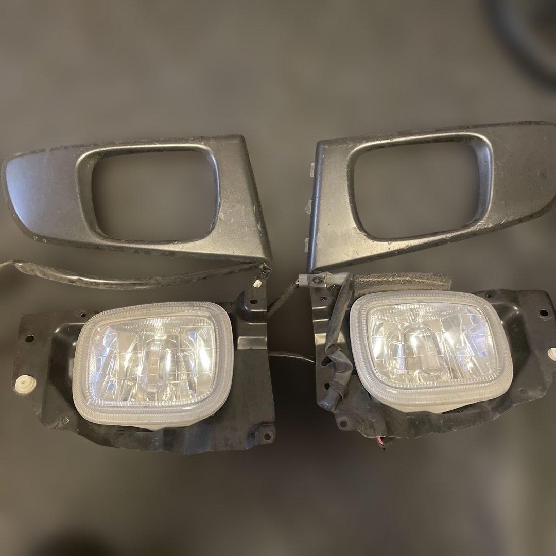 スバルサンバーTW純正フォグランプ　新品に近い状態