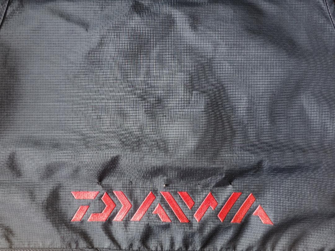 DAIWA　鮎ショートベスト　DV-2106　ブラック　M