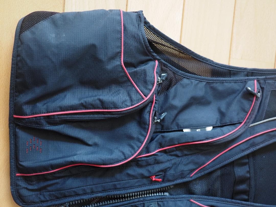 DAIWA　鮎ショートベスト　DV-2106　ブラック　M