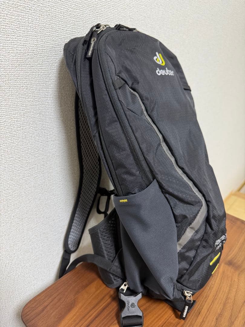 deuter(ドイター)　RACE EXP AIR 14+3 ブラック リュック