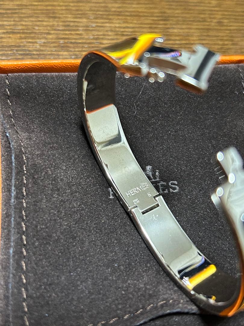 HERMES シルバー ブラック バングル