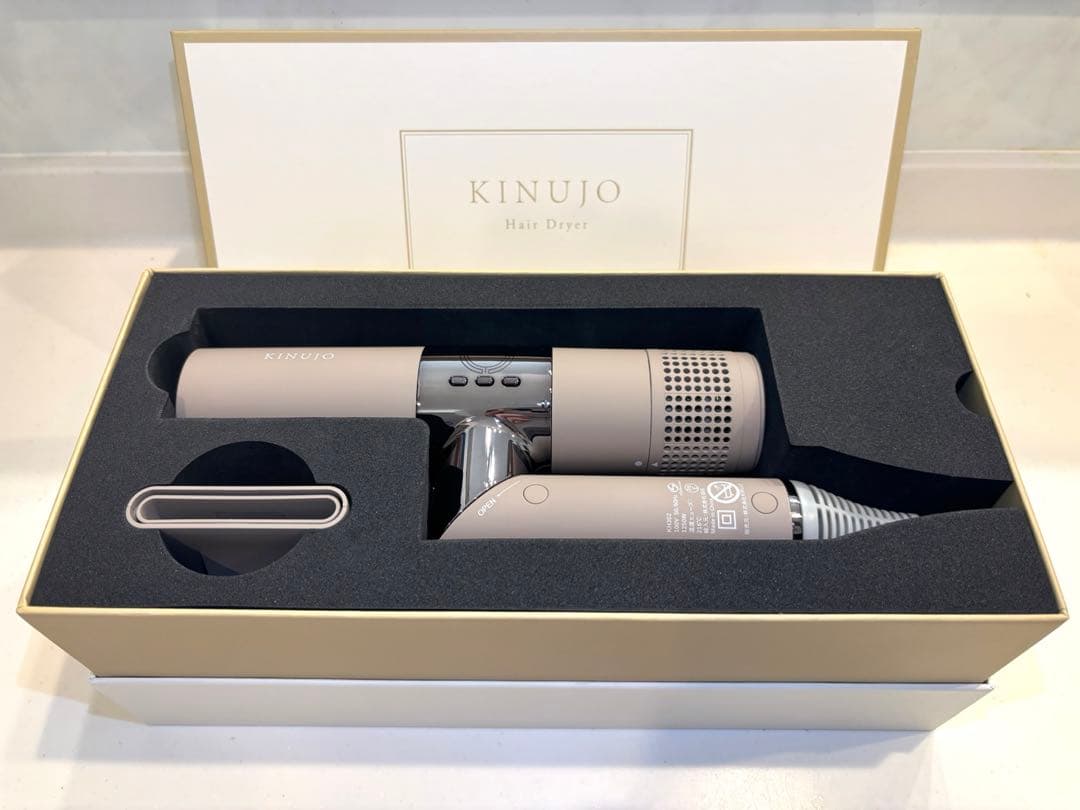 【新品・未使用】KINUJO 絹女 ヘアドライヤー KH302