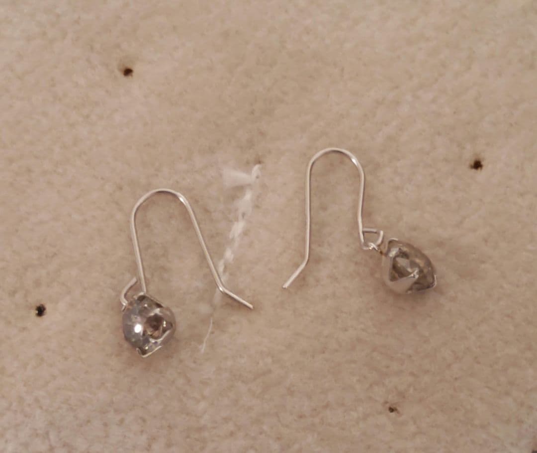 プラチナPt天然ダイヤモンドフックピアス　ブラウンダイヤモンド