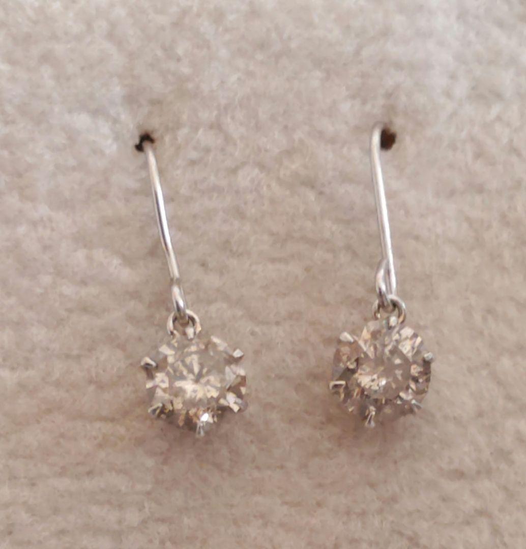 プラチナPt天然ダイヤモンドフックピアス　ブラウンダイヤモンド