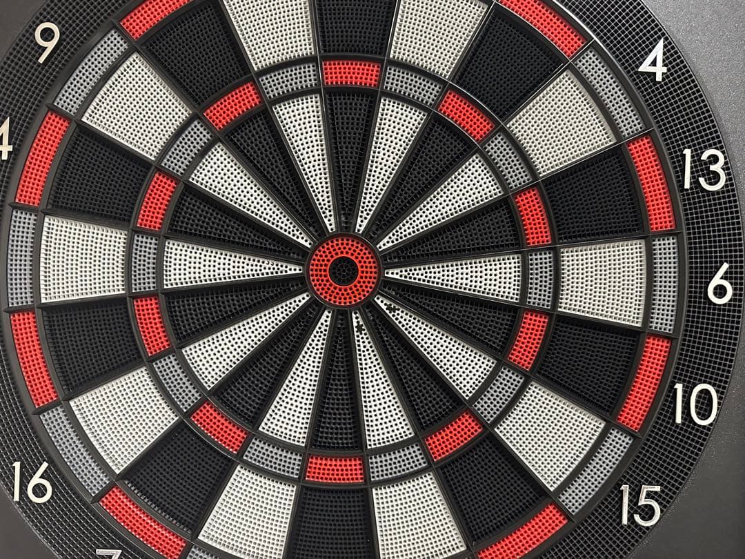 売り切りたいので最終値下げ ダーツボード 200S ＆スタンド