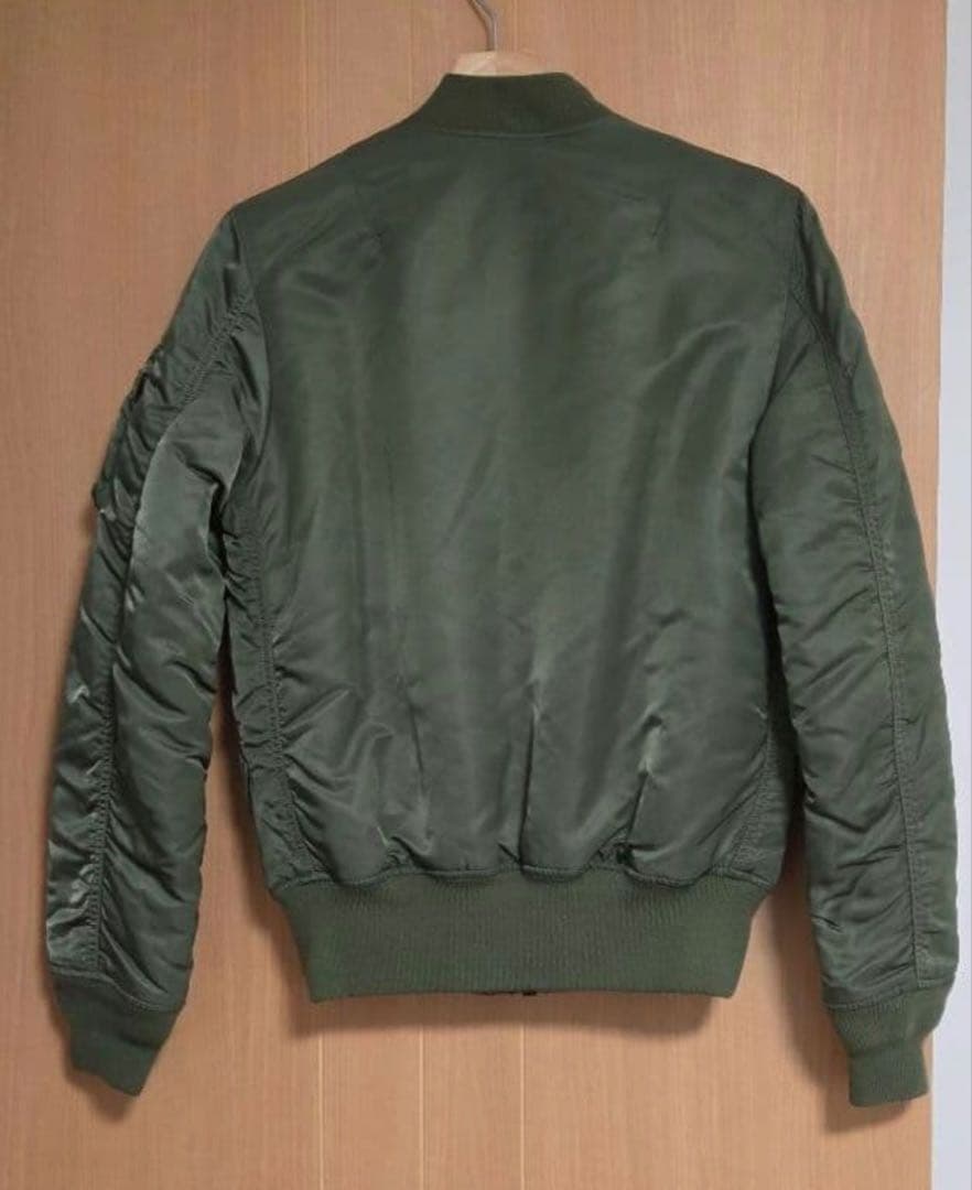 ALPHA INDUSTRIES　MA-1ジャケット