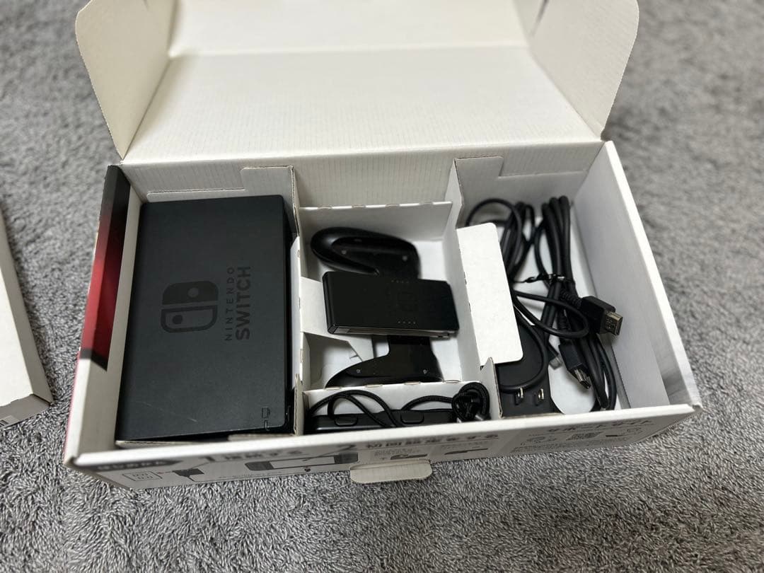 Nintendo Switch 本体「美品」+スマブラ、ポケモン+おまけつき