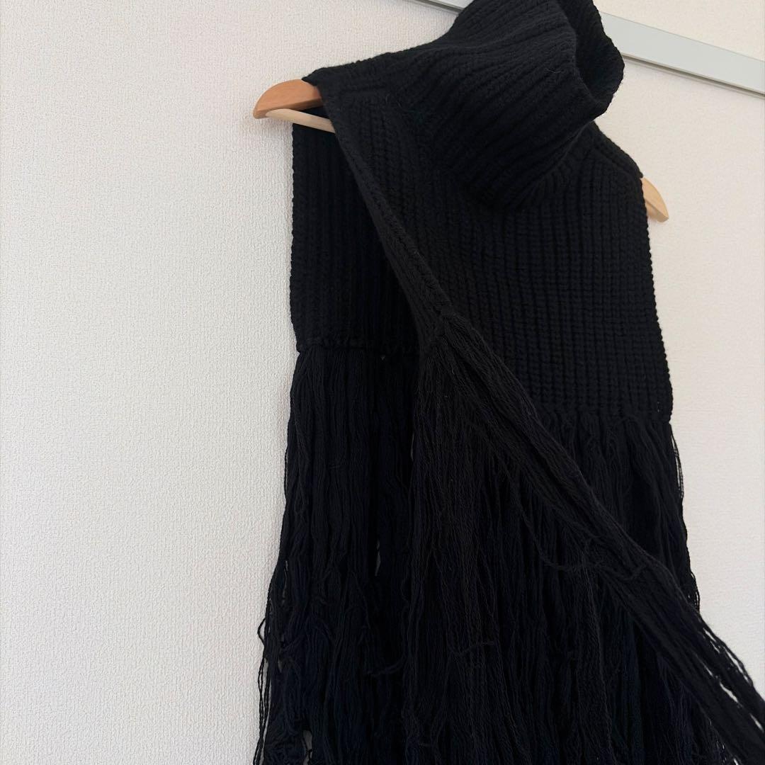 【11/29〜12/1値下】HYKE＊リブタートルネック　フリンジケープ