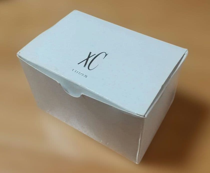 ポ*コ様 CITIZEN シチズン xC 腕時計 H240 電波時計 稼働 説明