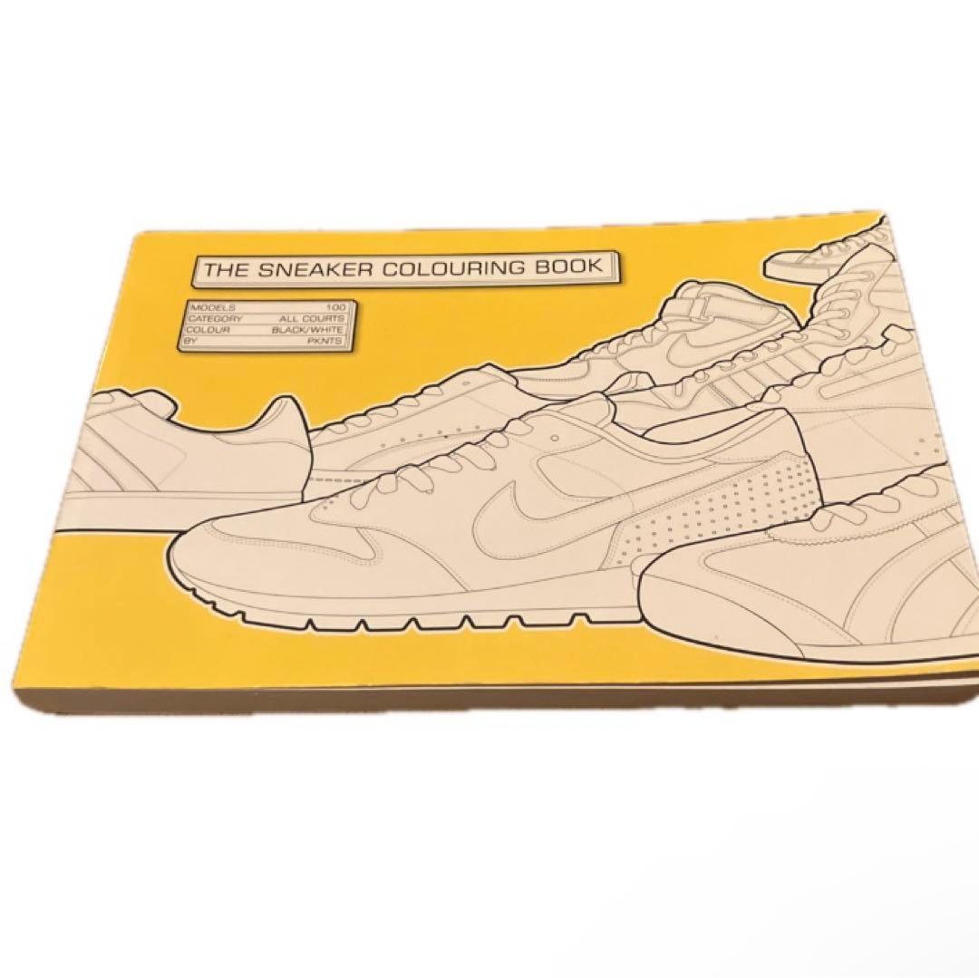 The Sneaker Coloring Book 英語版