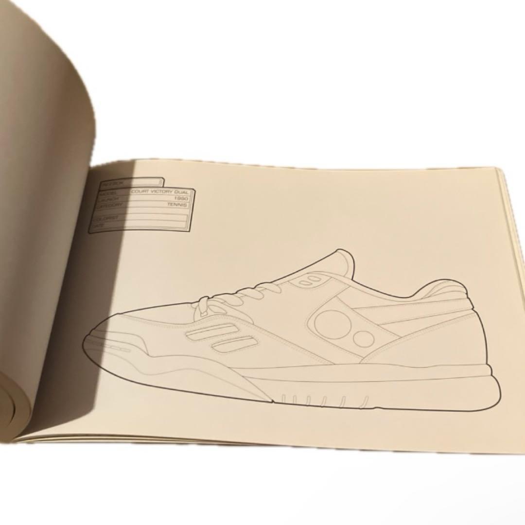 The Sneaker Coloring Book 英語版