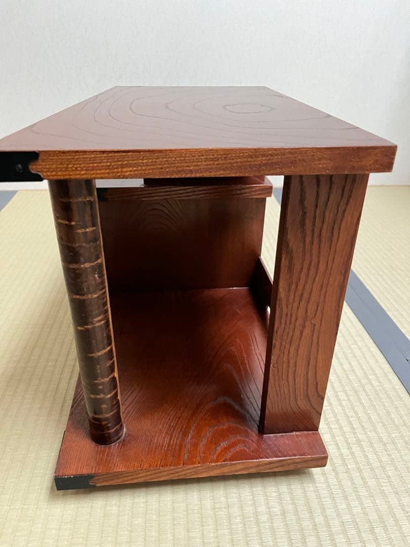 床の間、飾り棚、桜皮細工、収納棚、茶箪笥、金具打ち、花瓶台、昭和レトロ、ケヤキ色