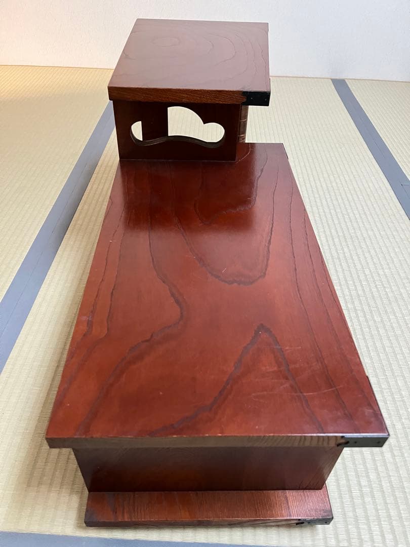 床の間、飾り棚、桜皮細工、収納棚、茶箪笥、金具打ち、花瓶台、昭和レトロ、ケヤキ色