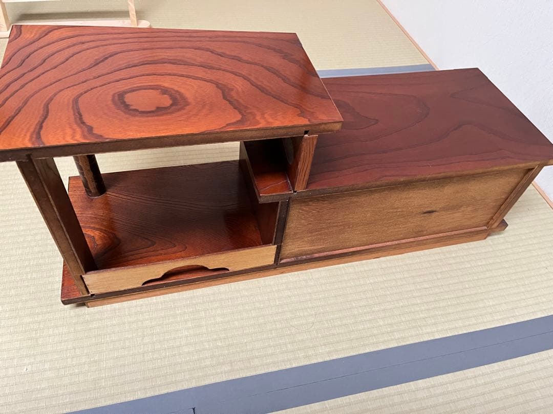 床の間、飾り棚、桜皮細工、収納棚、茶箪笥、金具打ち、花瓶台、昭和レトロ、ケヤキ色