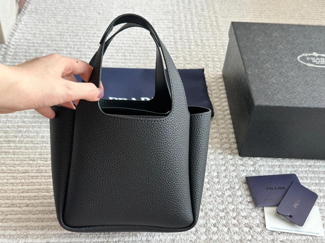 超美品ノベルティ　ハンドバッグ　ブラック　バッグ