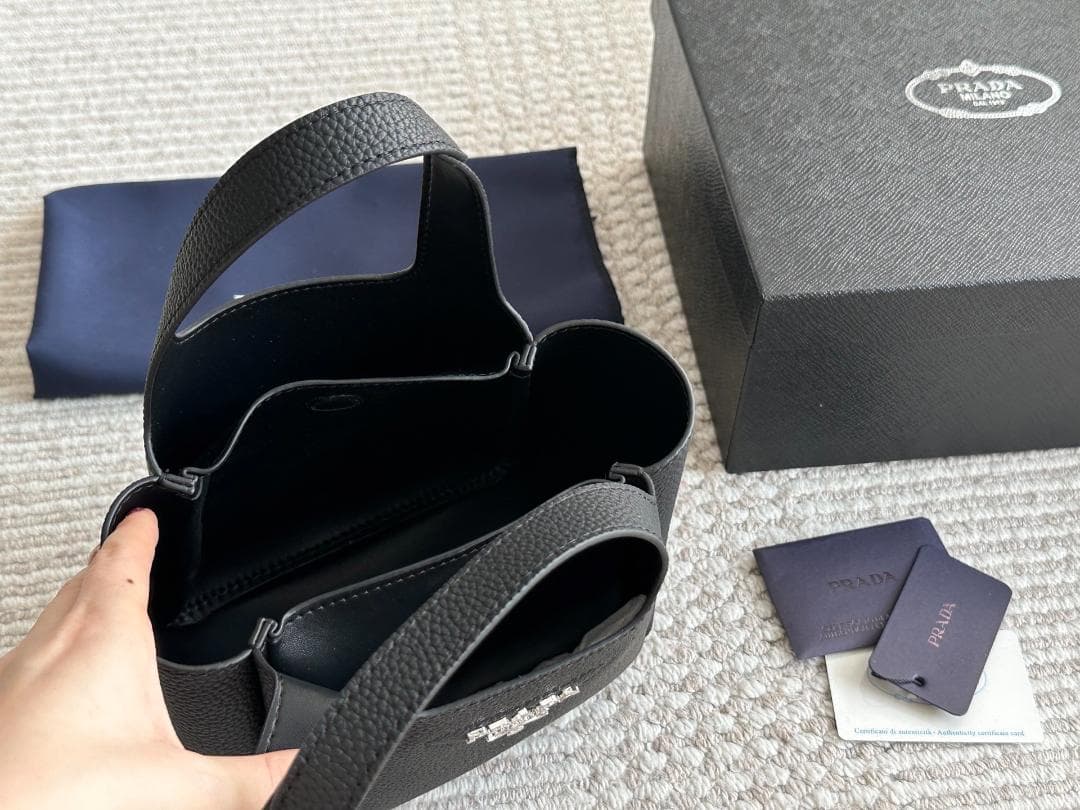 超美品ノベルティ　ハンドバッグ　ブラック　バッグ